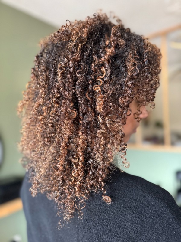 BALAYAGE MECHES POUR CHEVEUX TEXTURES PROCHE BORDEAUX