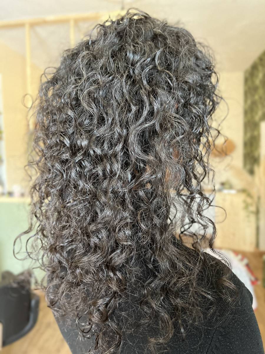 Salon de coiffure pour cheveux frisés et boucles proche Begles 