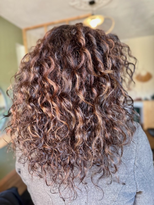 mèches pour cheveux ondulés, bouclés et frisés proche Bordeaux